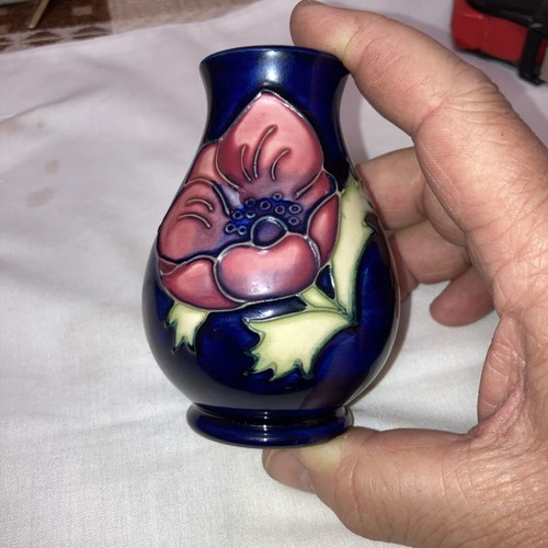 Vintage moorcroft anemone - moorcroft,