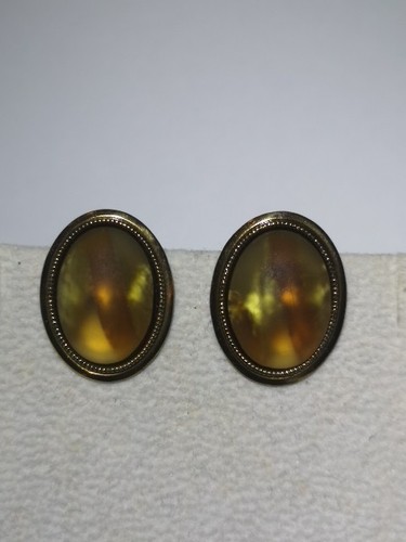 Vintage clip earring by - clip,
