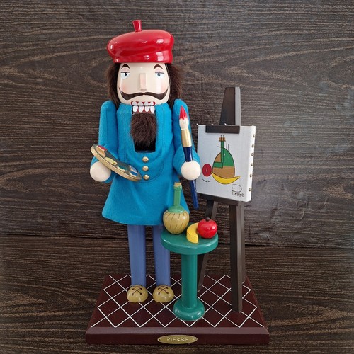 Bombay pierre nutcracker - 15",