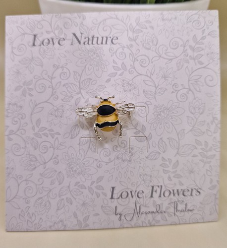 Delicate bumble bee brooch - delicate, brooch-