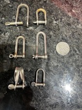 Sailing dinghy shackles job