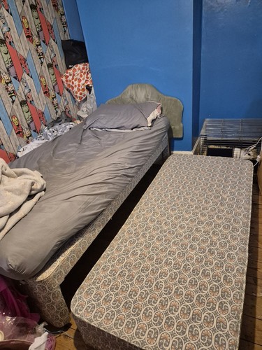 Single bed with pull - single,