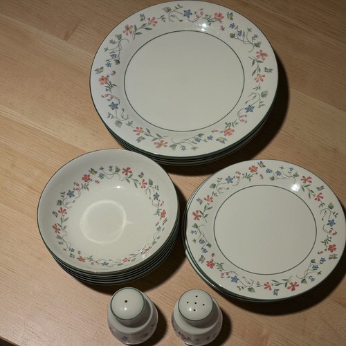 Royal doulton vintage dinner - vintage,