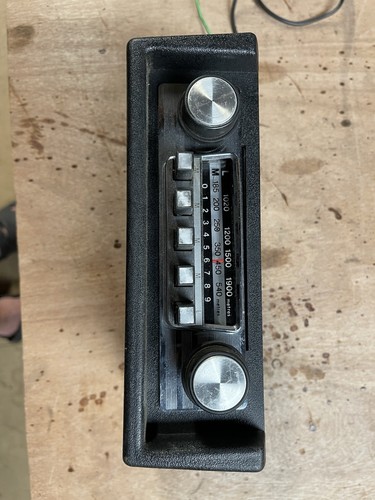 Classic car radio and surround - classic,