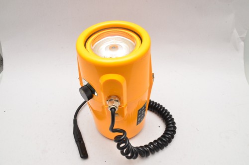 Vintage underwater flash - underwater,