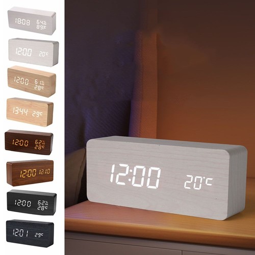 Digital alarmclock with - alarmclock,