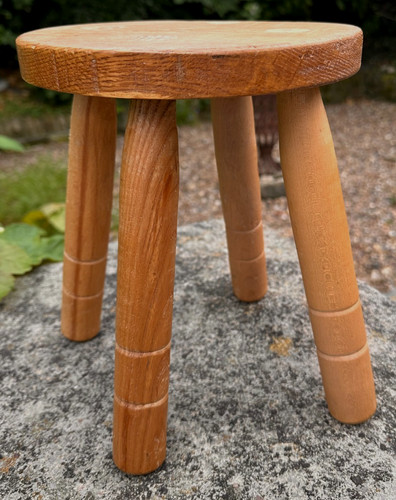 Vintage four legged - legged, wooden