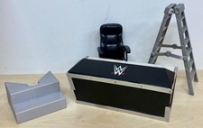 WWE Commentators Playset inc. Breakable Commentary Table & ladder & ring steps