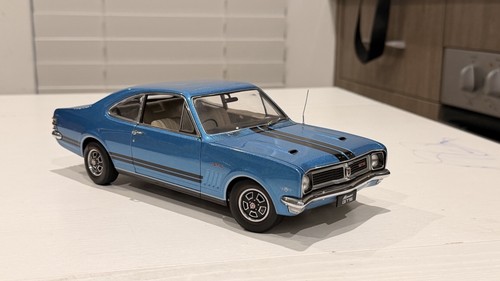 Autoart holden monaro ht - autoart,