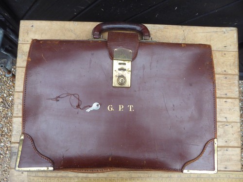 Vintage leather briefcase - vintage, /