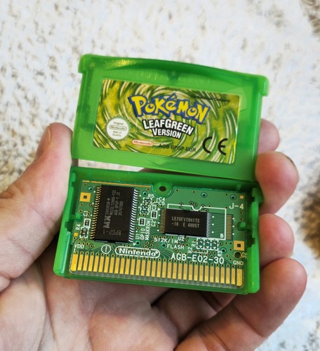Pokémon leaf green version - leaf,
