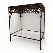 Rusty Plant Vintage table