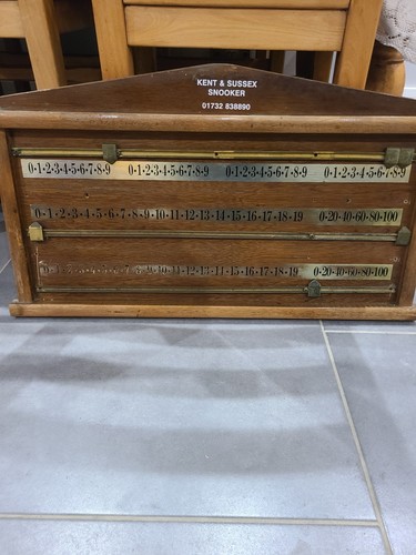 Old snooker scoreboard