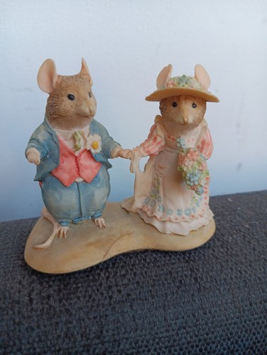Border fine arts brambly hedge - border,