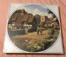 Gibsons Heritage 1000 Piece De Luxe Circular Jigsaw Puzzle_Edward Hersey New
