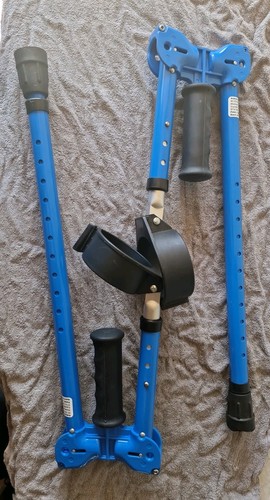 Folding crutches for - crutches,