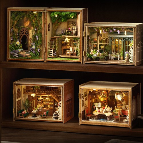 Miniature dollhouse kit - kit, with