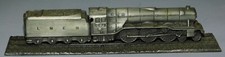 ROYAL HAMPSHIRE ART FOUNDRY MINIATURE PEWTER LOCO FLYING SCOTSMAN