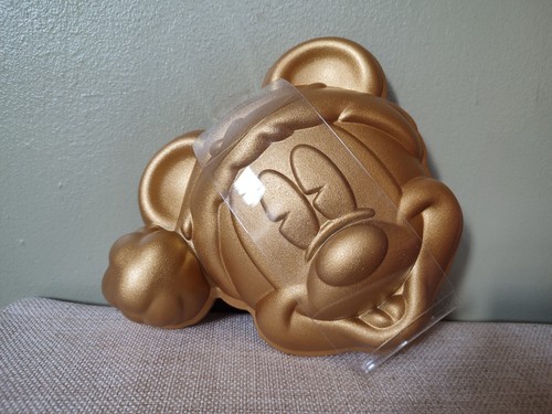 Disney store mickey mouse gold - mickey,
