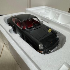 AUTOart 1/18 Porsche 911 1964