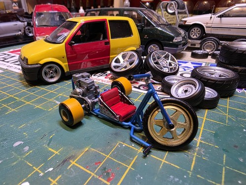Scale drift trike diorama - trike,
