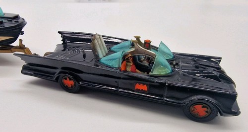 Vintage corgi toys batmobile - corgi,