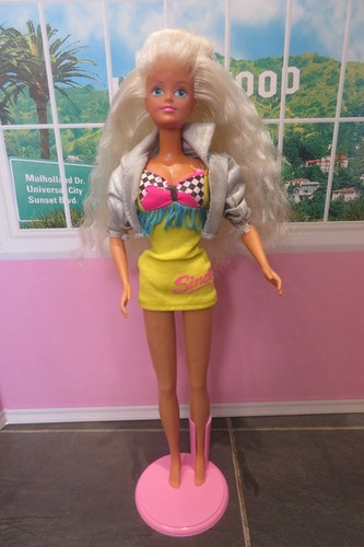 Hasbro sindy doll hot blades - hot,