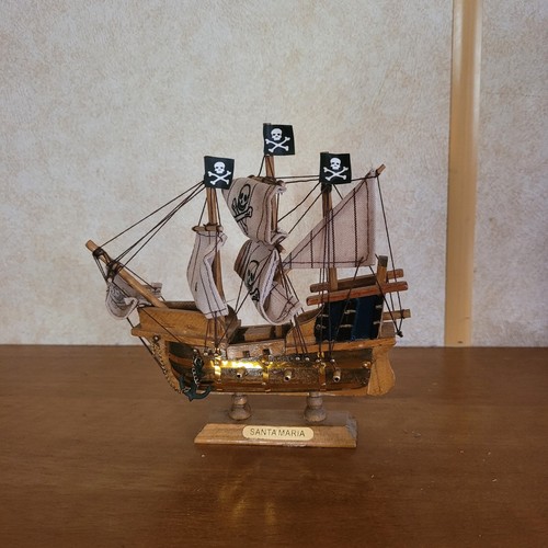 Model ship wooden - wooden, maria