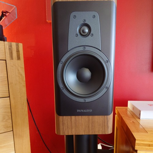 Dynaudio contour speakers - contour,