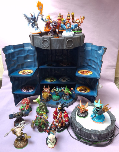 Assortment skylanders items - assortment,