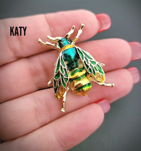Green bumble bee enamel - bumble,