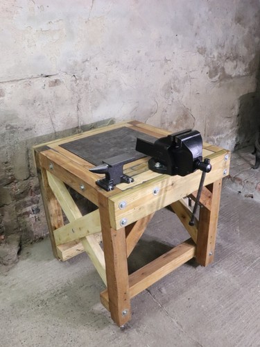 Wooden workbench worktable - worktable,