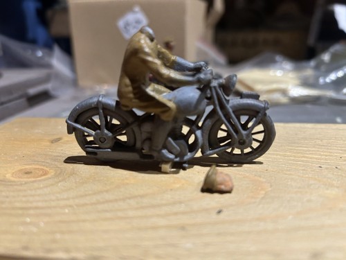 Lead toy soldier dispatch - lead,