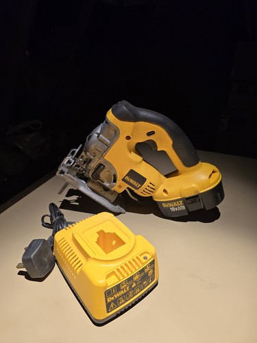 Dewalt dc330 cordless - dewalt, jigsaw