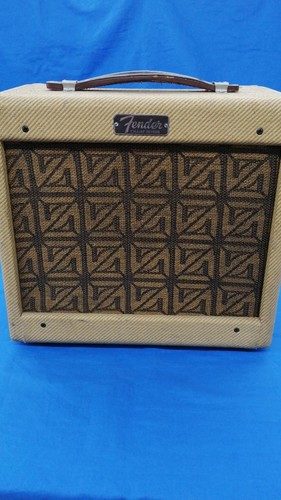 Fender guitar amplifier - guitar, tweed