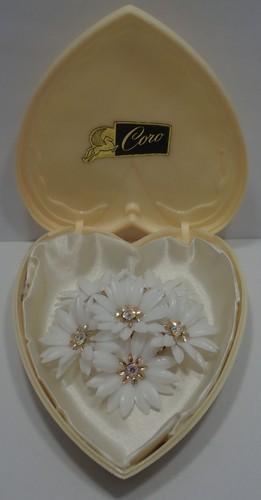 Vintage coro pegasus - pegasus, thermoset
