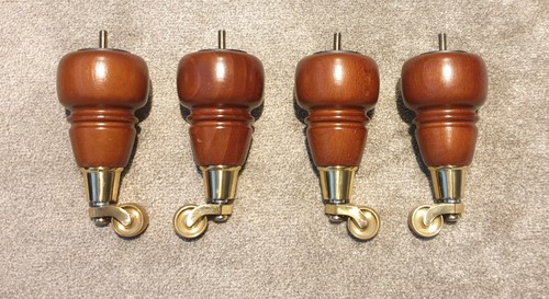 Turned real wood - real,