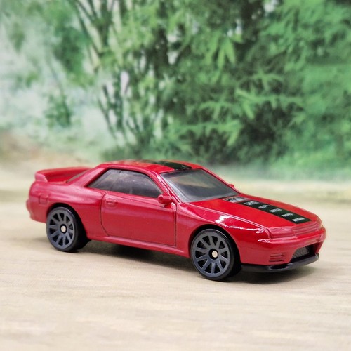 Hot wheels nissan - hot, gt-r