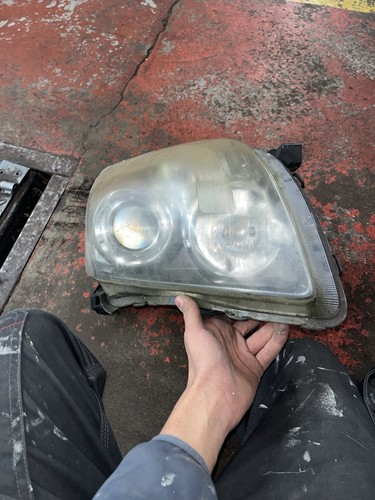 Toyota avensis headlight - avensis,