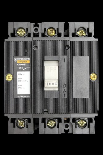 Merlin gerin 100 - gerin, amp