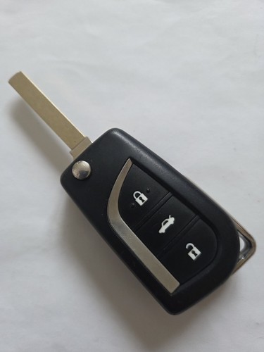 Genuine toyota avensis auris - toyota,