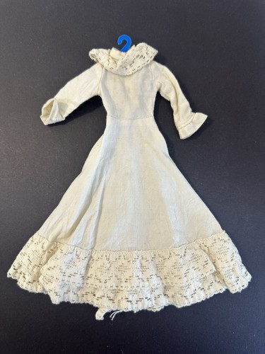 Vintage sindy doll - clothes,