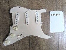 Genuine Squier Strat SE White