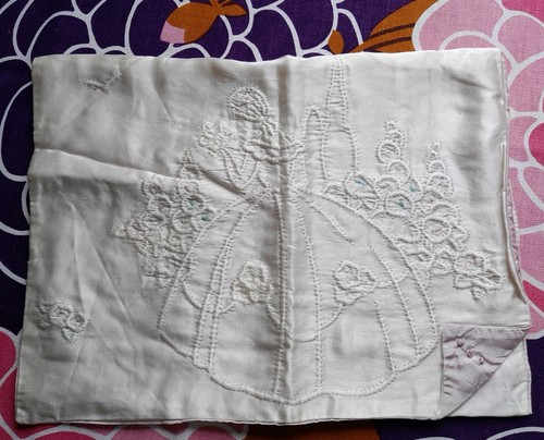 Vintage satin embroidered - vintage,