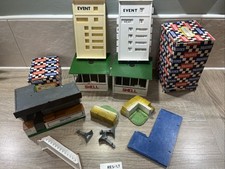 Vintage Scalextric Buildings