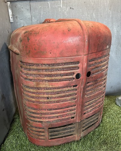 Antique farmall tractor - farmall, h