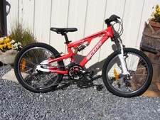 FANTASTIC BOY GIRL SCOTT SPARK