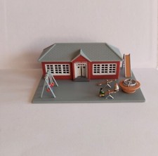 Mehano TN080 School Building