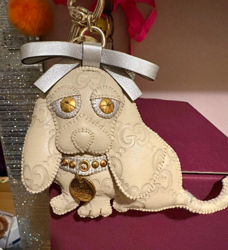 Gucci beige leather dog - beige,