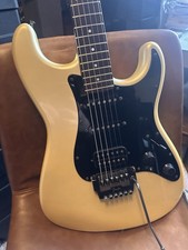 FENDER STRATOCASTER